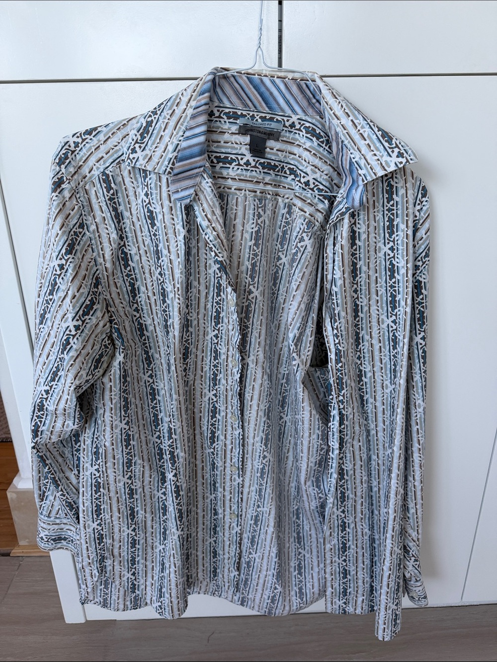 Men’s casual/dress shirt